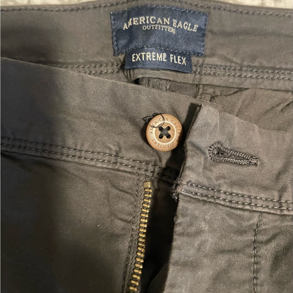 Like New American Eagle Khaki Chino Pants Gray Extreme Flex 30x34 Slim
